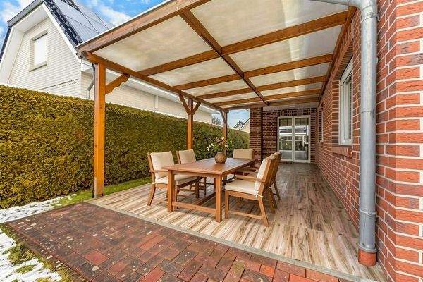 überdachte Terrasse