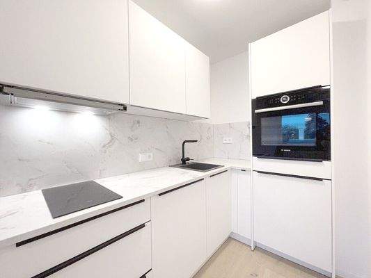 Neue schicke Einbauküche