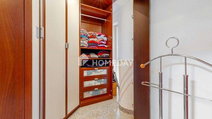 1. OG Ankleidezimmer 2