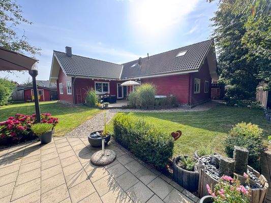 Charakter mit rotem Akzent. Was für ein schöner Anblick! 