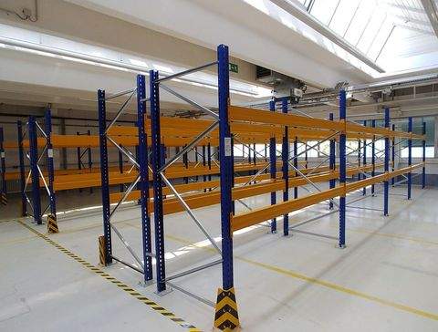 Frickenhausen Halle, Frickenhausen Hallenfläche