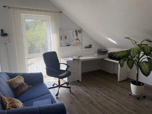 Büro/Kinderzimmer