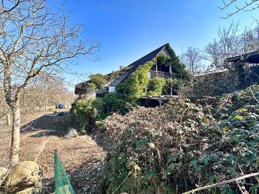 Westliche Giebelseite mit Loggia