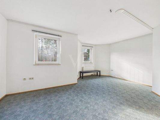 Schlaf-/ Gästezimmer oder Büro im KG