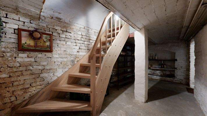 Kellertreppe.jpg