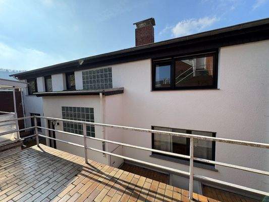 Hausansicht MFH von hinten