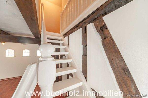 Treppe zum Dachgeschoss