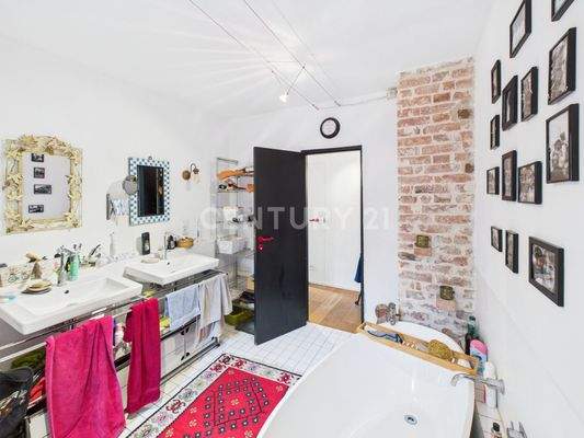 Badezimmer (1.OG) im Hauptgebäude