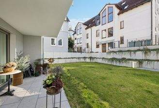 Terrasse mit Garten