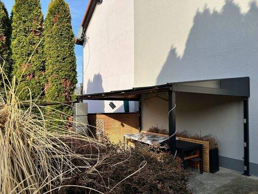 überdachter Sitzplatz