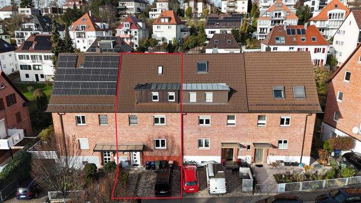 Markiert_ Gebäude von richtung Straße .jpeg