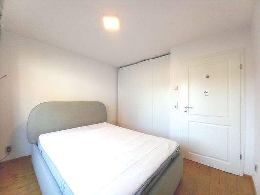 EG WE1 Kinderzimmer mit Einbauschrank