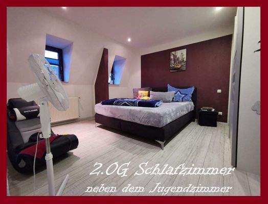 2.OG_Schlazimmer_neben_Jugendzimmer.jpg