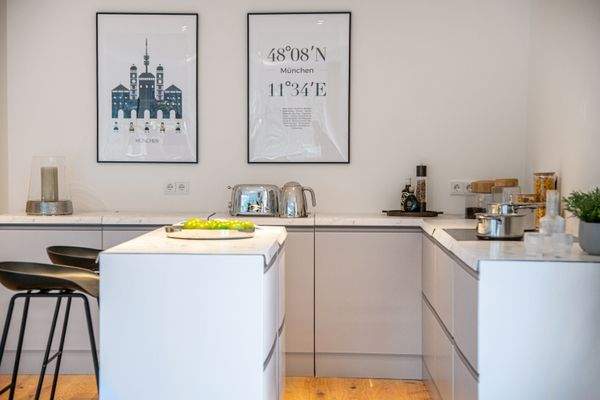 Offene Küche mit funktionalem Design.