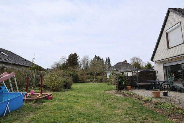 Garten (saisolnale Anpassunug durch KI)