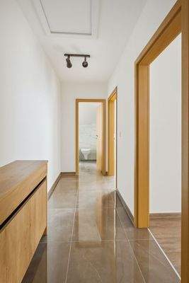 DG - Whg. 4 - Flur KI-gestützt