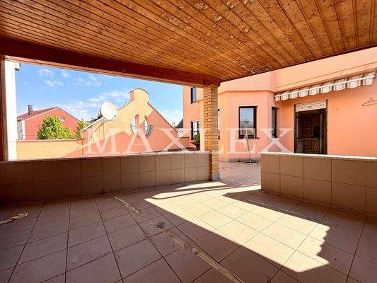 Terrasse. Wohnung 1.OG-cmpr