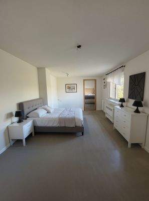 Schlafzimmer - Schlafzimmer, Modern - (KI generiert)