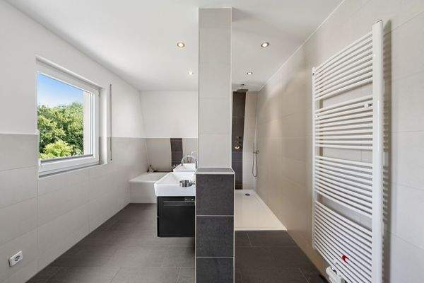 Badezimmer OG Ansicht II