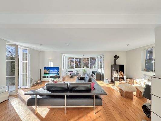 ELEGANT WOHNEN MIT KAMIN