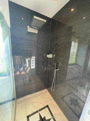 Bad EG, Detail Dusche 