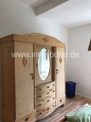Kleiderschrank