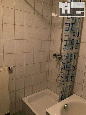 4AF64519-B5DB-474E-B4D3-722E18CF0E79