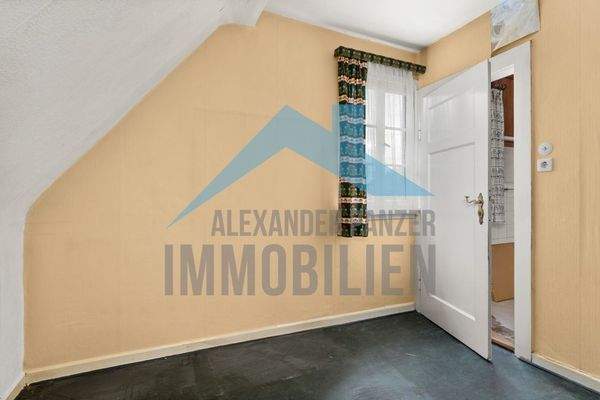 Dachgeschoss - Zimmer hinter Badezimmer