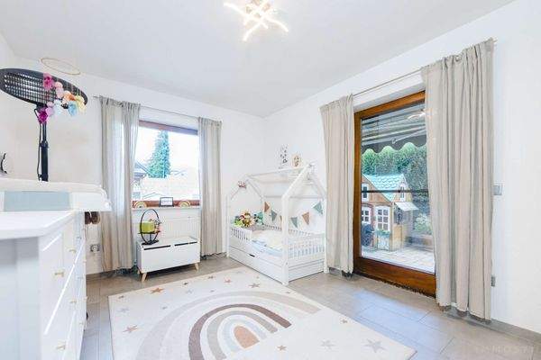 Hübsches Kinderzimmer EG