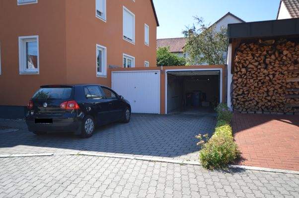 Garage + Stellplatz