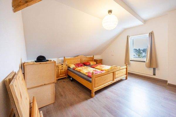 DG: Wohnzimmer / Kind 2 / Büro / Gast