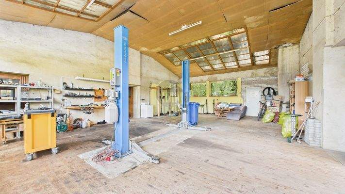 Werkstatt und Garage 