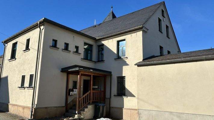 Rückansicht mit Hintereingang