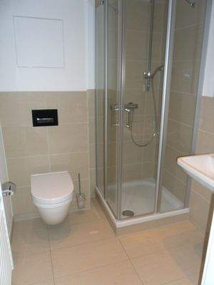 Gäste-Bad mit Dusche