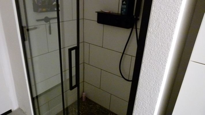 Dusche Keller