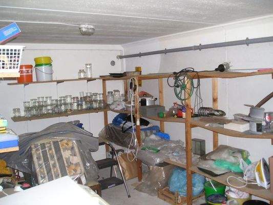 Abstellraum hinter Garage