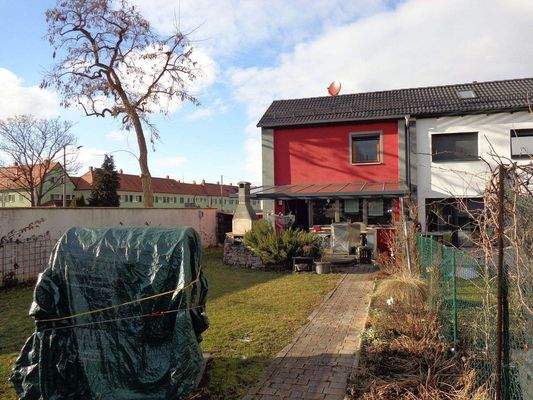 Ansicht aus dem Garten von Süden aus 