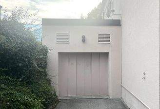 Garagenzufahrt Wohnanlage