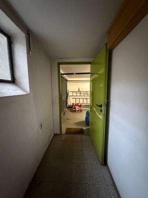 Zugang vom Haus zur Garage