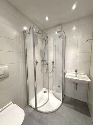 Dusche OG