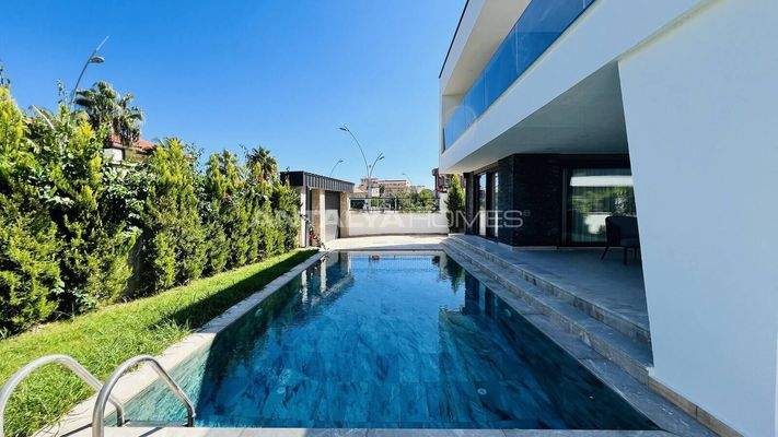 4-Bedroom Detached Villa in Kemer Antalya