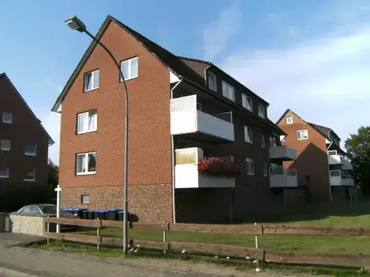 Bleckede HausNr. 9 Rückansicht mit Balkon