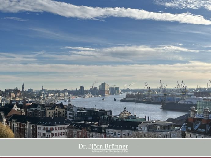 Täglich über diesen Ausblick staunen - bestens gelegen, ideal geschnitten, mit Balkon und Tiefgarage