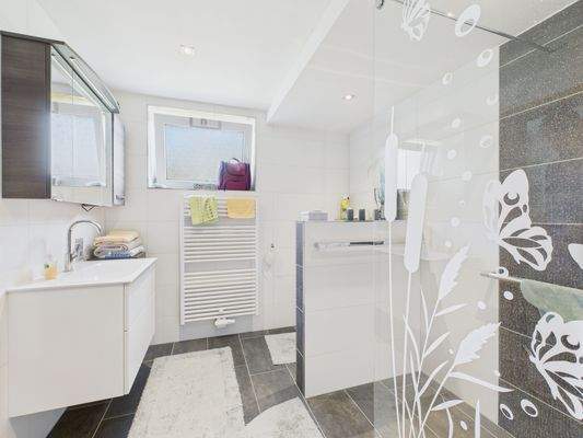 CAM01223G0-PR0148-STILL047