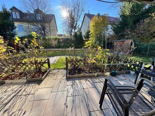 Platz für Tomaten und Beerenpflanzen