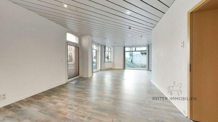 1. Büro mit externen Eingang