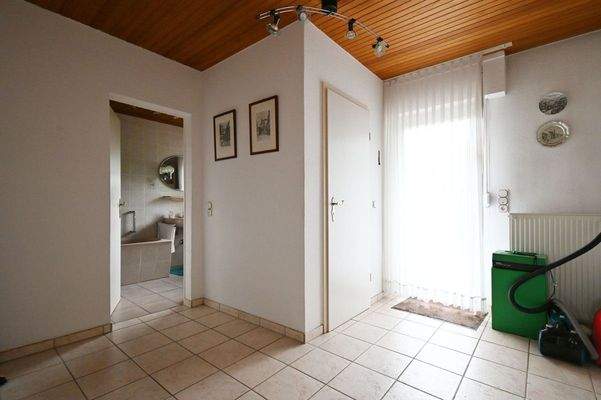 Gebäudeteil RECHTS - Garderobe