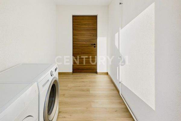 Hauswirtschaftsraum – strukturierte Ablagemöglichkeiten