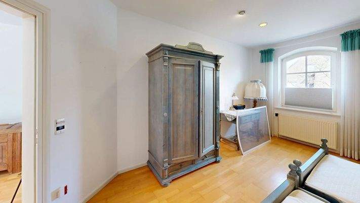 Schlafzimmer 1 Bild 2