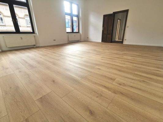 großes Wohnzimmer.jpg